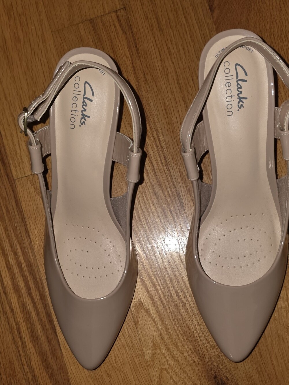 Clarks Nude Color slingback kitten heels 10